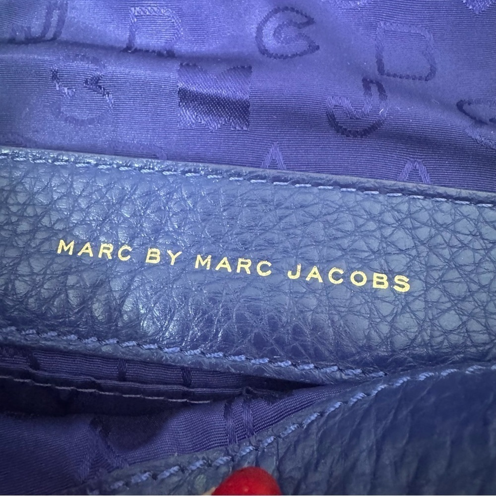 MARC BY MARC JACOBS BOB'S MEMPHIS LEATHER BAG - Picture 6 of 9